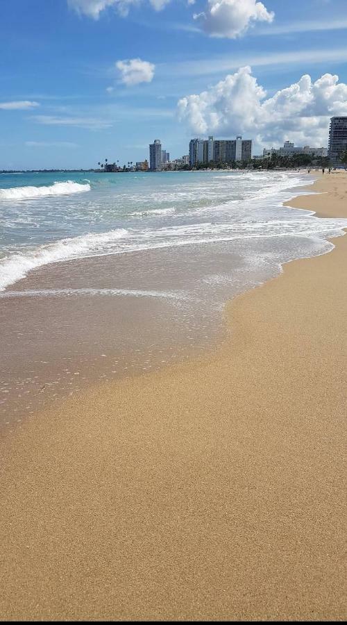 Beach Front Apt 4 At Isla Verde Tower *